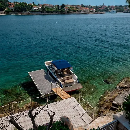 Sleeps 12 With Pool Air Con And Wifi Villa